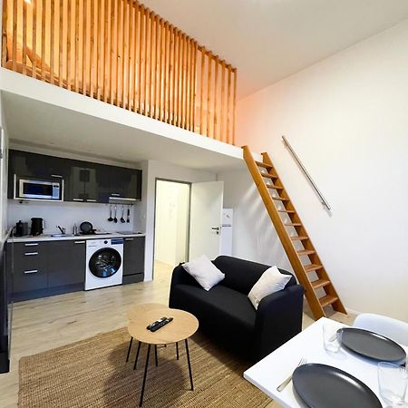 Loft Maniny By Urban Apartments Praha Bagian luar foto