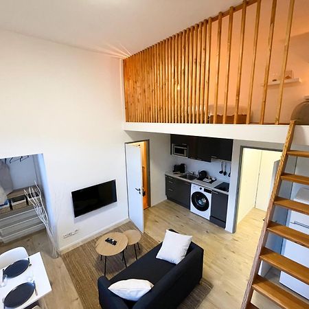 Loft Maniny By Urban Apartments Praha Bagian luar foto