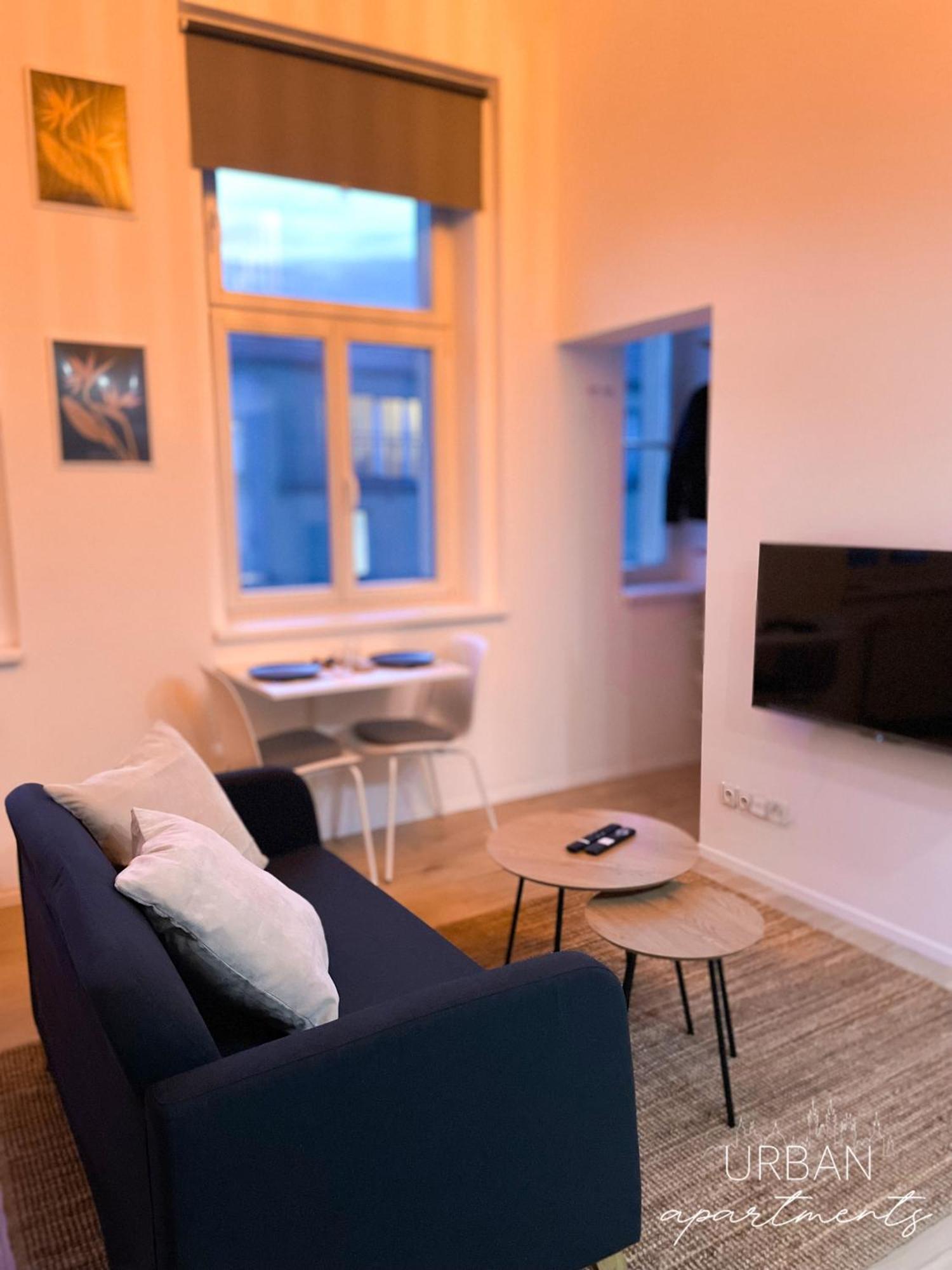 Loft Maniny By Urban Apartments Praha Bagian luar foto
